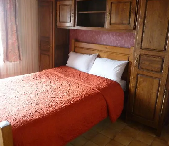 Les De Alojamento de Acomodação e Pequeno-almoço 3*