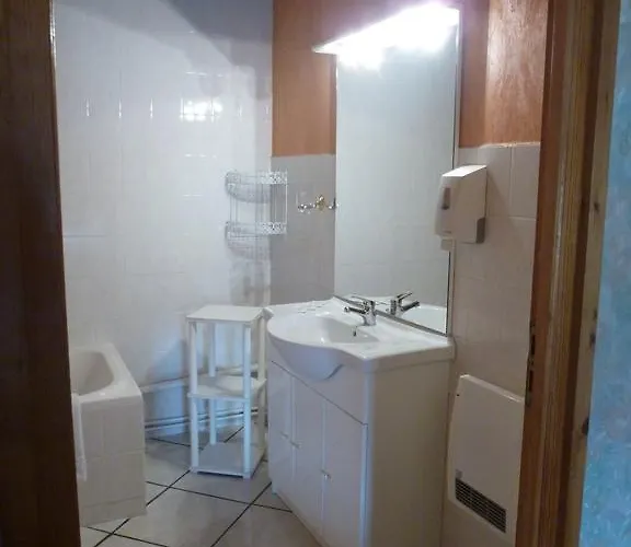 Alojamento de Acomodação e Pequeno-almoço Les De 3*